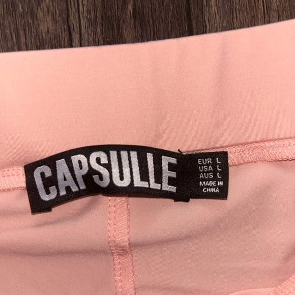 2 PC Legging w/ One-Shoulder Tank Set. Stretchy material. 10/ 10 recommend‼️ - Picture 3 of 10